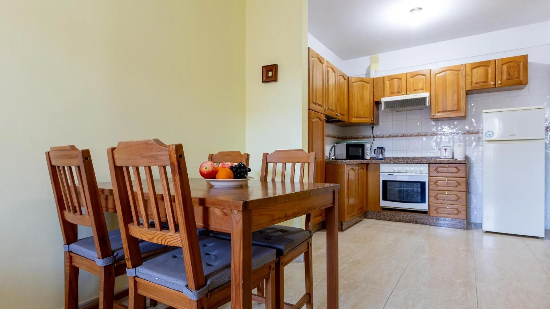 2A Apartamento Abrigos, Wifi Y Balcon Los Abrigos 0*,  Spain